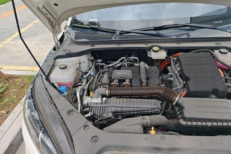 Used BYD Seal 06 New Energy 2025 DM-i Smart Drive 120KM Prestige Model Engine Bay Right