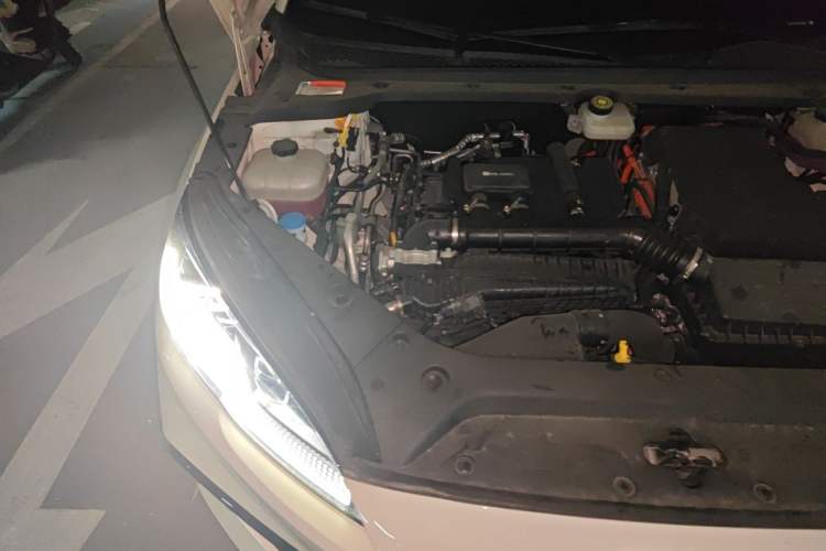 Used BYD Seal 06 New Energy 2025 DM-i Smart Drive 80KM Luxury Model Engine Bay Right