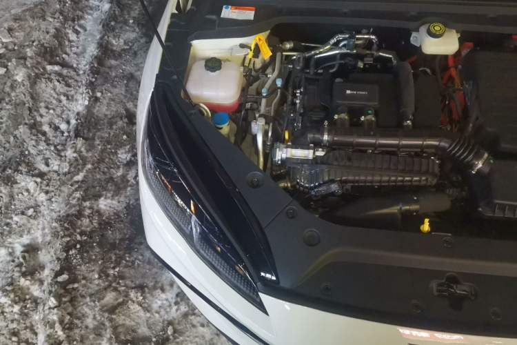 Used BYD Seal 06 New Energy 2025 DM-i Smart Drive 80KM Luxury Model Engine Bay Right