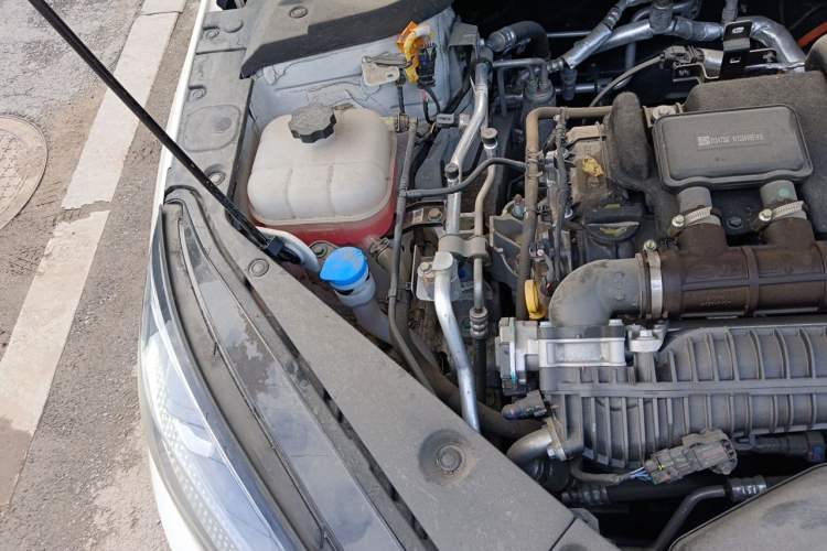 Used BYD Seal 06 New Energy 2025 DM-i Smart Drive 80KM Luxury Model Engine Bay Right