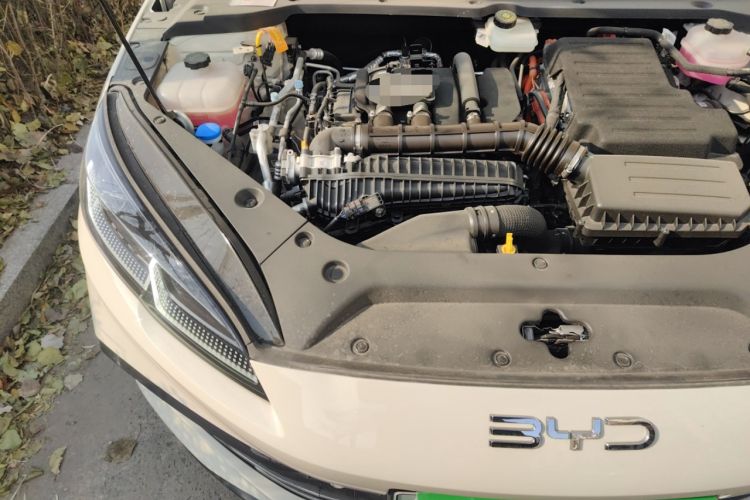 Used BYD Seal 06 New Energy 2025 DM-i Smart Drive 80KM Luxury Model Engine Bay Right
