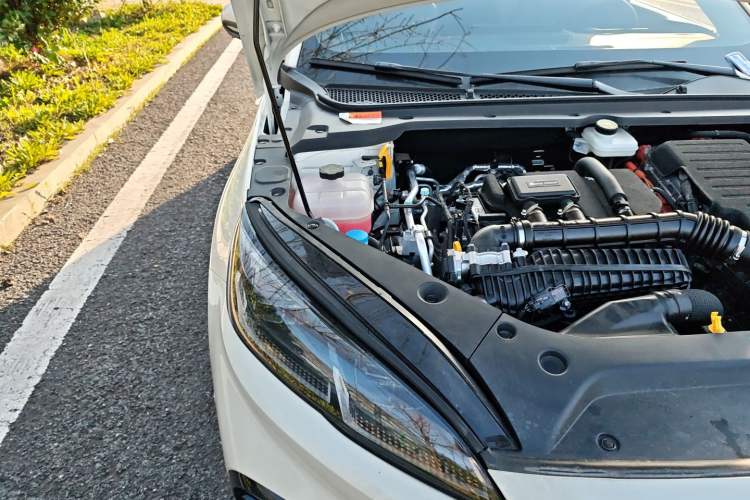 Used BYD Seal 06 New Energy 2025 DM-i Smart Drive 80KM Luxury Model Engine Bay Right