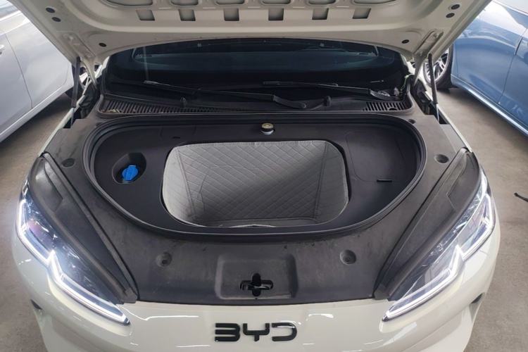 Used BYD Seal 06 New Energy 2025 EV 470KM Prestige Edition Engine Bay