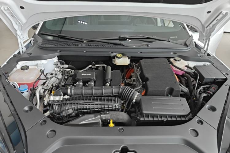 Used BYD Seal 06 New Energy 2025 DM-i Intelligent Drive 120KM Flagship Model Engine Bay