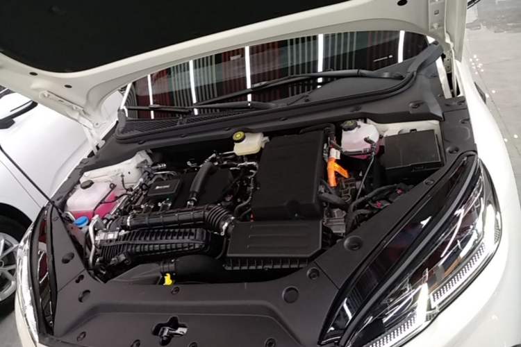 Used BYD Seal 06 New Energy 2025 DM-i Smart Drive 120KM Deluxe Model Engine Bay