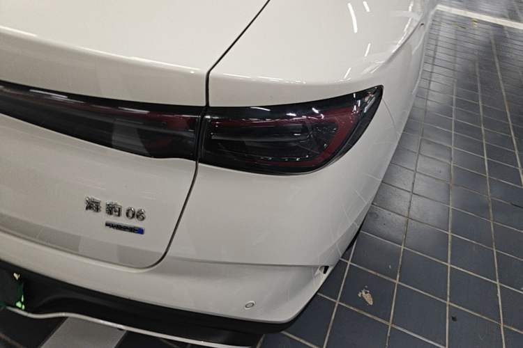 Used BYD Seal 06 New Energy 2025 DM-i Smart Drive 120KM Deluxe Model Exterior 3
