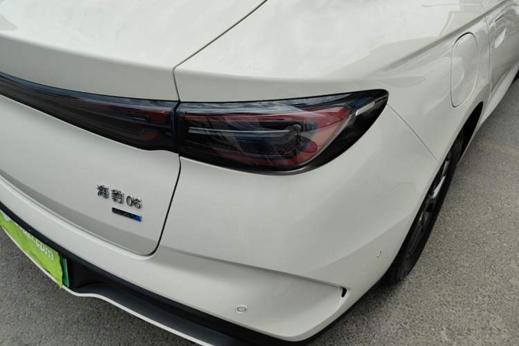 Used BYD Seal 06 New Energy 2025 DM-i Smart Drive 80KM Luxury Model Exterior 3