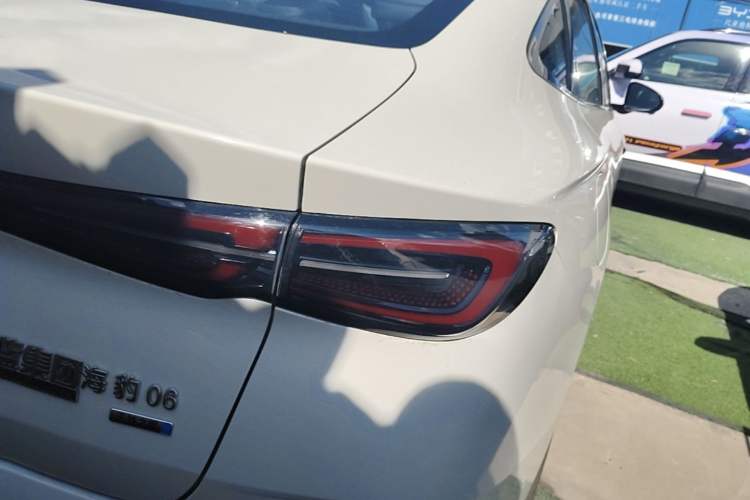 Used BYD Seal 06 New Energy 2025 DM-i Smart Drive 120KM Deluxe Model Exterior 3