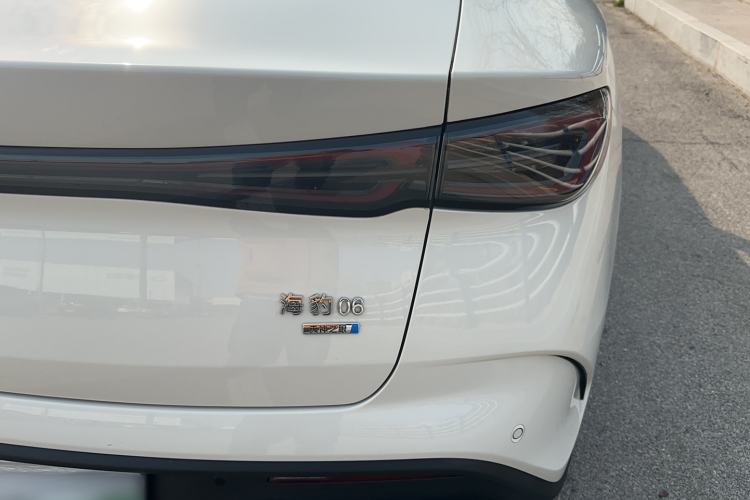 Used BYD Seal 06 New Energy 2025 DM-i Intelligent Drive 120KM Flagship Model Exterior 3