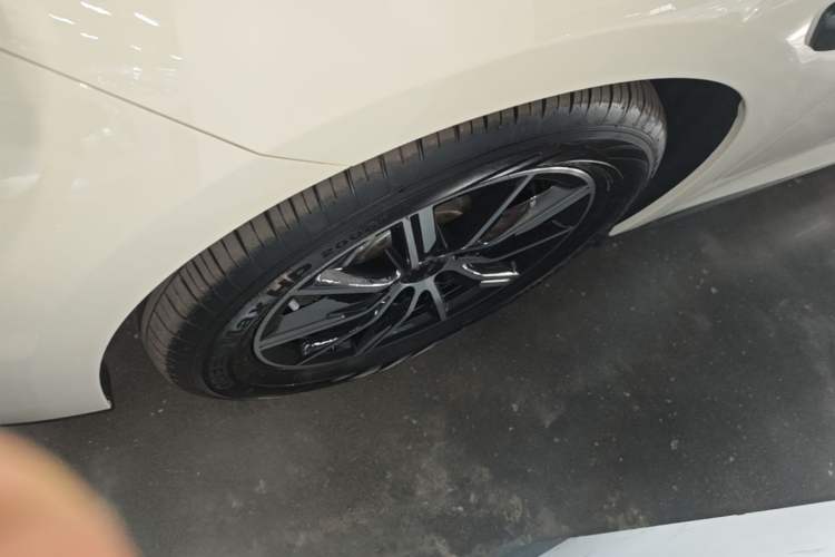 Used BYD Seal 06 New Energy 2025 DM-i Smart Drive 120KM Deluxe Model Exterior 4