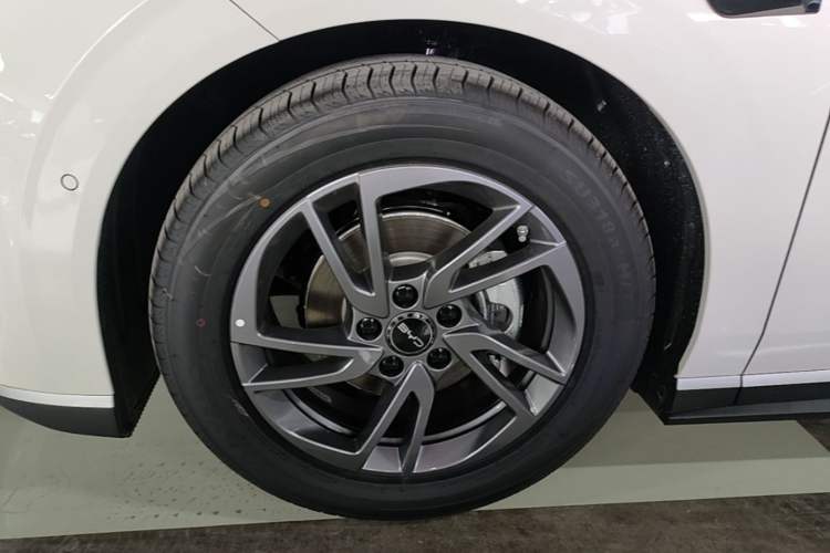 Used BYD Seal 06 New Energy 2025 EV 545KM Premium Edition Exterior 4