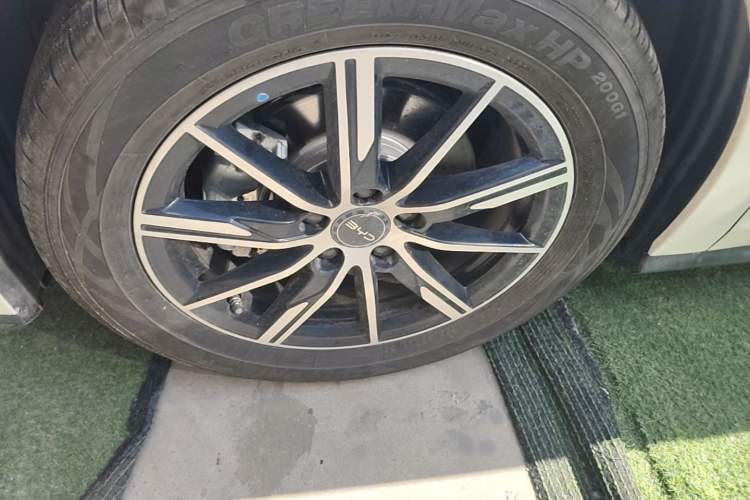 Used BYD Seal 06 New Energy 2025 DM-i Smart Drive 120KM Deluxe Model Exterior 4