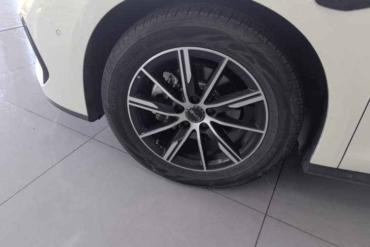 Used BYD Seal 06 New Energy 2025 DM-i Smart Drive 120KM Prestige Model Exterior 4