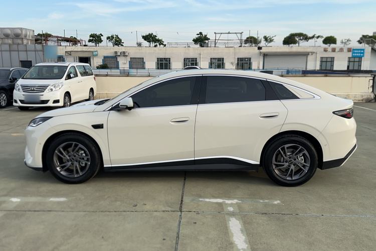 Used BYD Seal 06 New Energy 2025 EV 470KM Prestige Edition Exterior 5