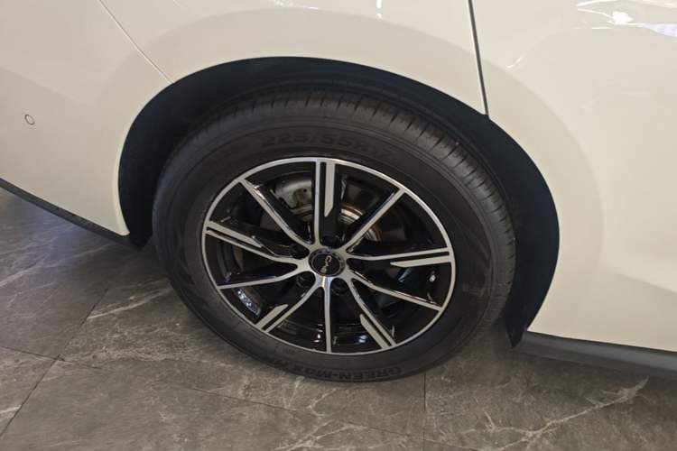 Used BYD Seal 06 New Energy 2025 DM-i Smart Drive 120KM Deluxe Model Exterior 5