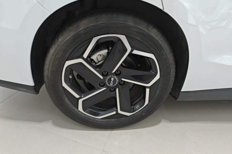 Used BYD Seal 06 New Energy 2025 DM-i Intelligent Drive 120KM Flagship Model Exterior 5