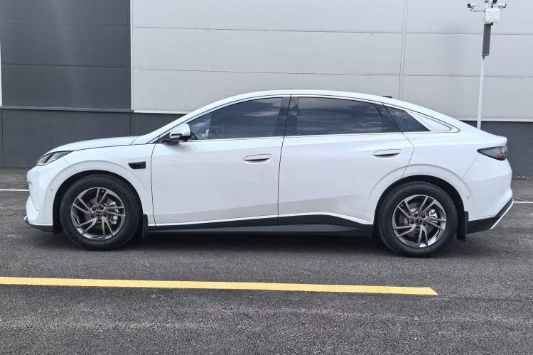 Used BYD Seal 06 New Energy 2025 EV 545KM Premium Edition Exterior 7