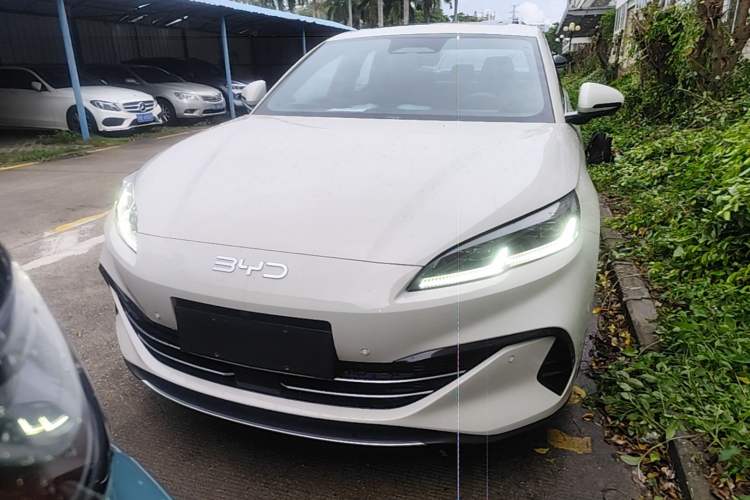 Used BYD Seal 06 New Energy 2025 DM-i Smart Drive 120KM Deluxe Model Front