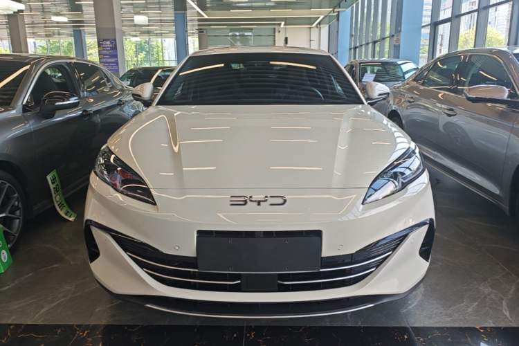 Used BYD Seal 06 New Energy 2025 DM-i Intelligent Drive 120KM Flagship Model Front