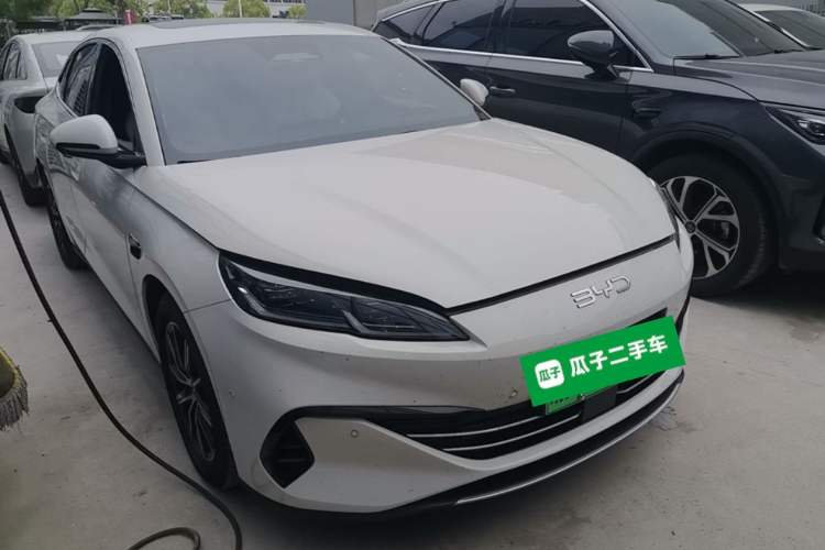 Used BYD Seal 06 New Energy 2025 DM-i Smart Drive 120KM Deluxe Model Front Right 45 Deg