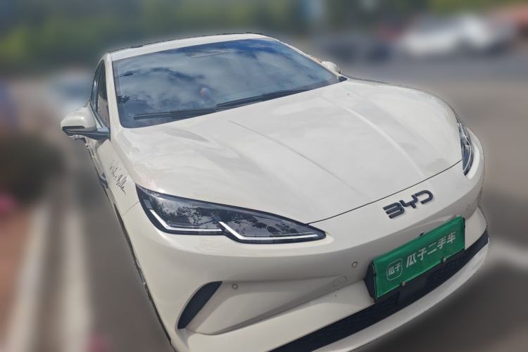 Used BYD Seal 06 New Energy 2025 EV 545KM Premium Edition Front Right 45 Deg