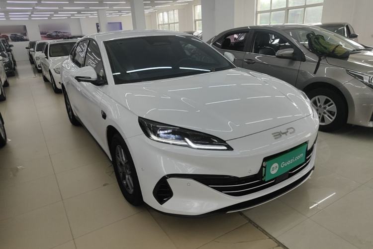 Used BYD Seal 06 New Energy 2025 DM-i Smart Drive 80KM Luxury Model Front Right 45 Deg