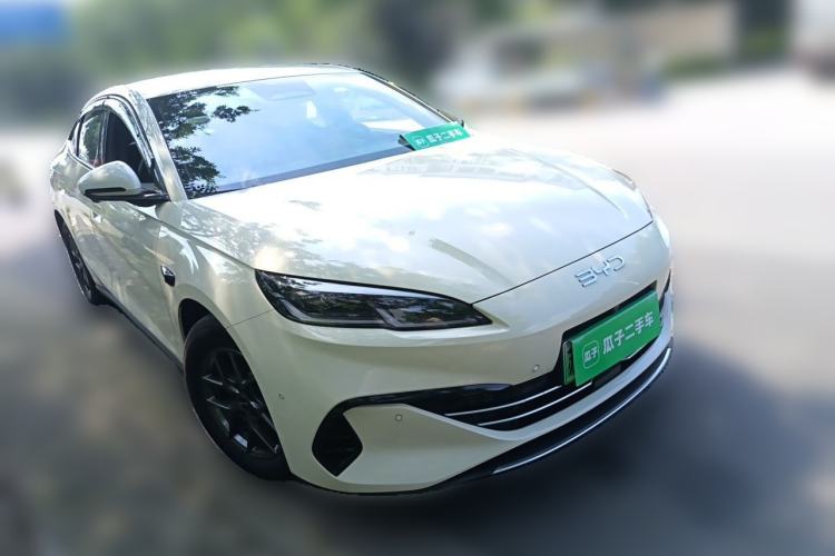 Used BYD Seal 06 New Energy 2025 DM-i Smart Drive 80KM Luxury Model Front Right 45 Deg