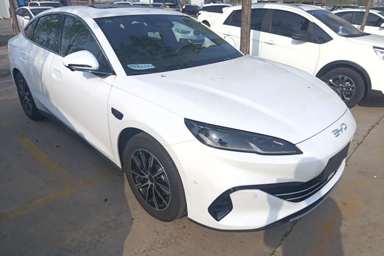Used BYD Seal 06 New Energy 2025 DM-i Smart Drive 120KM Deluxe Model Front Right 45 Deg