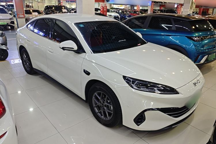 Used BYD Seal 06 New Energy 2025 DM-i Smart Drive 80KM Luxury Model Front Right 45 Deg