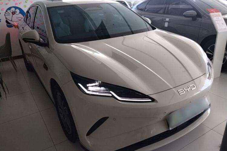 Used BYD Seal 06 New Energy 2025 EV 470KM Prestige Edition Front Right 45 Deg
