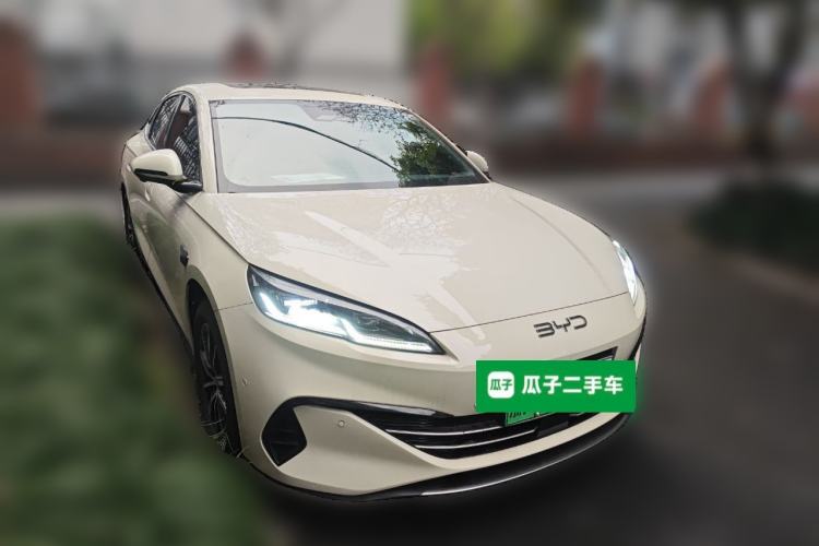 Used BYD Seal 06 New Energy 2025 DM-i Smart Drive 120KM Prestige Model Front Right 45 Deg