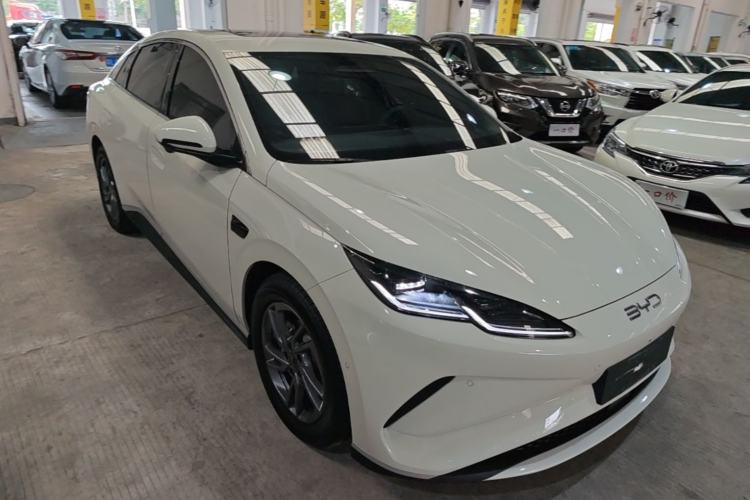 Used BYD Seal 06 New Energy 2025 EV 545KM Premium Edition Front Right 45 Deg