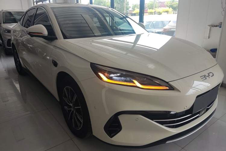 Used BYD Seal 06 New Energy 2025 DM-i Smart Drive 120KM Prestige Model Front Right 45 Deg