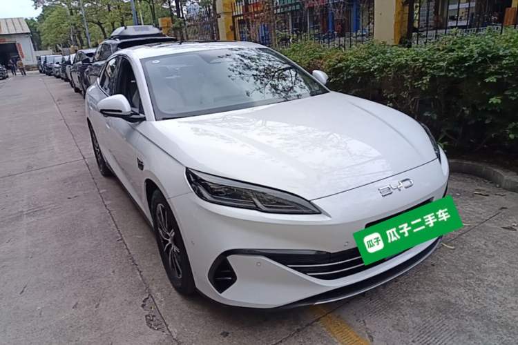 Used BYD Seal 06 New Energy 2025 DM-i Smart Drive 120KM Deluxe Model Front Right 45 Deg