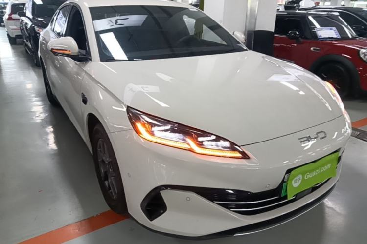 Used BYD Seal 06 New Energy 2025 DM-i Smart Drive 80KM Luxury Model Front Right 45 Deg