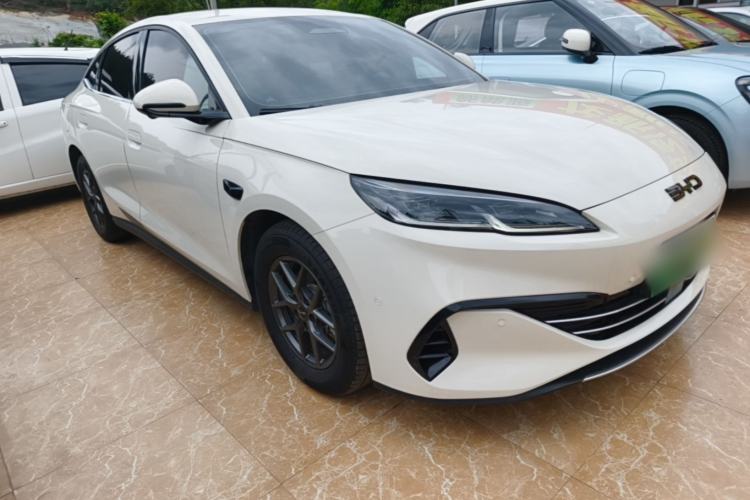 Used BYD Seal 06 New Energy 2025 DM-i Smart Drive 80KM Luxury Model Front Right 45 Deg