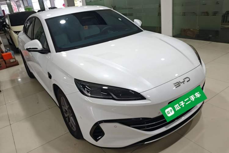 Used BYD Seal 06 New Energy 2025 DM-i Smart Drive 80KM Luxury Model Front Right 45 Deg