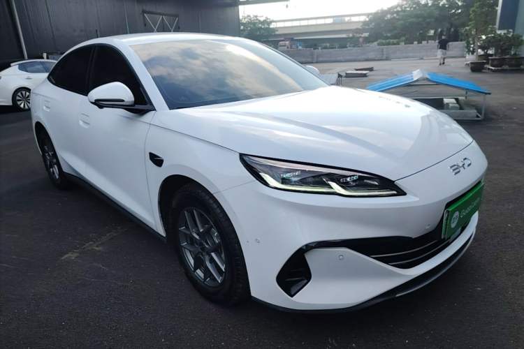 Used BYD Seal 06 New Energy 2025 DM-i Smart Drive 80KM Luxury Model Front Right 45 Deg
