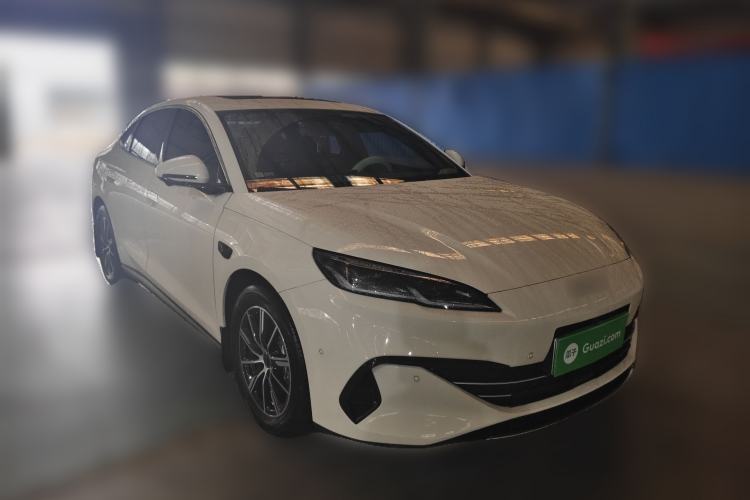 Used BYD Seal 06 New Energy 2025 DM-i Smart Drive 120KM Prestige Model Front Right 45 Deg