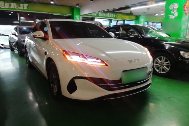 Used BYD Seal 06 New Energy 2025 DM-i Smart Drive 80KM Luxury Model Front Right 45 Deg