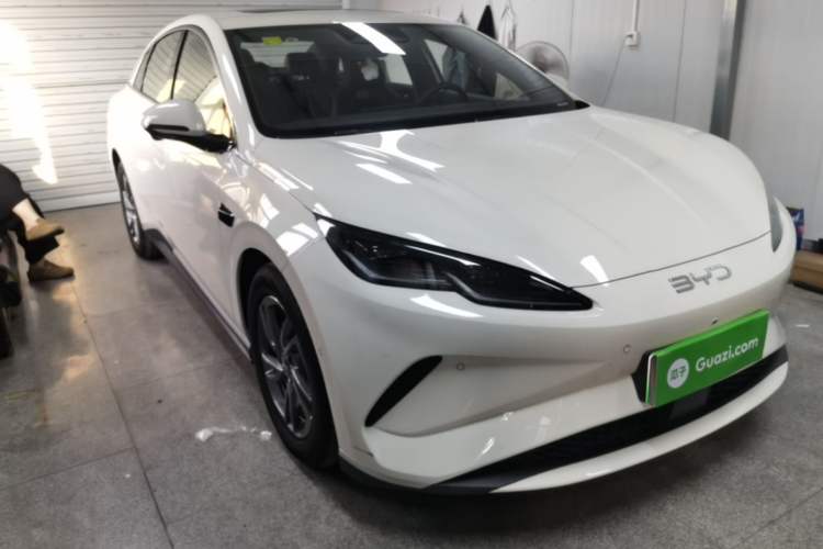 Used BYD Seal 06 New Energy 2025 EV 545KM Premium Edition Front Right 45 Deg