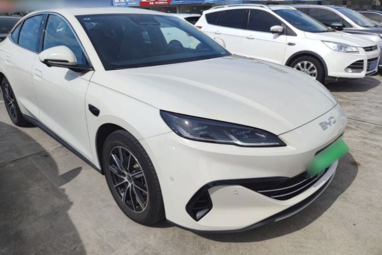 Used BYD Seal 06 New Energy 2025 DM-i Smart Drive 120KM Deluxe Model Front Right 45 Deg