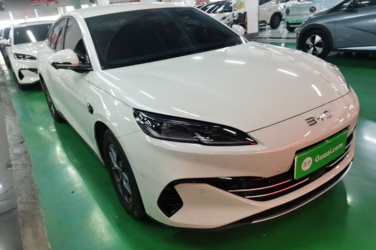 Used BYD Seal 06 New Energy 2025 DM-i Smart Drive 80KM Luxury Model Front Right 45 Deg