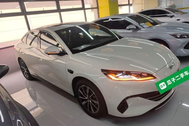 Used BYD Seal 06 New Energy 2025 DM-i Smart Drive 120KM Prestige Model Front Right 45 Deg