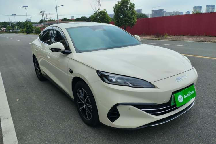 Used BYD Seal 06 New Energy 2025 DM-i Smart Drive 120KM Prestige Model Front Right 45 Deg