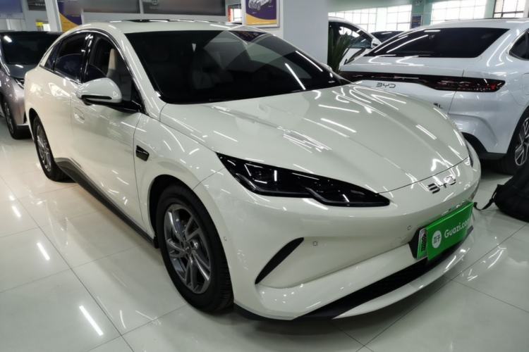 Used BYD Seal 06 New Energy 2025 EV 545KM Premium Edition Front Right 45 Deg