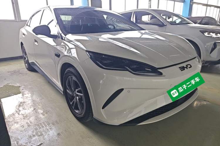 Used BYD Seal 06 New Energy 2025 EV 545KM Premium Edition Front Right 45 Deg