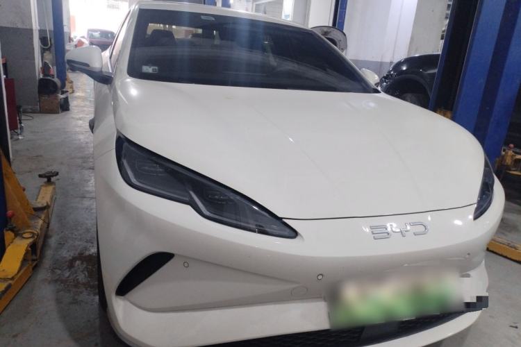Used BYD Seal 06 New Energy 2025 EV 545KM Premium Edition Front Right 45 Deg