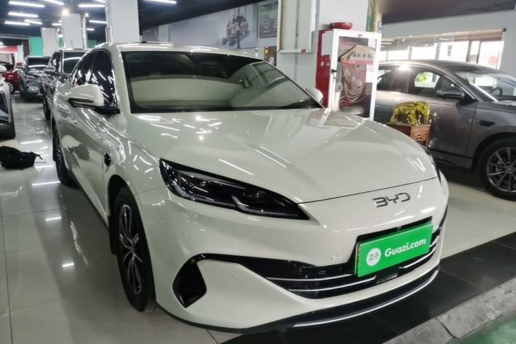 Used BYD Seal 06 New Energy 2025 DM-i Smart Drive 120KM Prestige Model Front Right 45 Deg