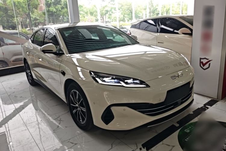 Used BYD Seal 06 New Energy 2025 DM-i Smart Drive 120KM Deluxe Model Front Right 45 Deg